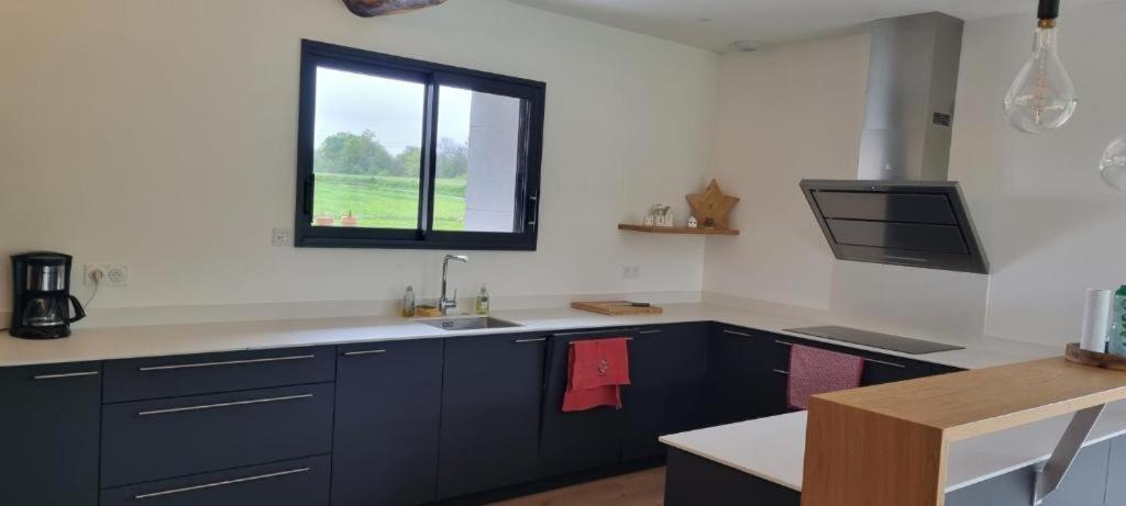 Ferme Peyroutet Bed & Breakfast Asson Exterior photo